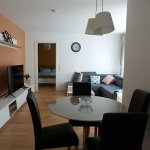 Spacious, Modern 1-bdrm Apt Near Vic & Austria Ctr شقة فيينا